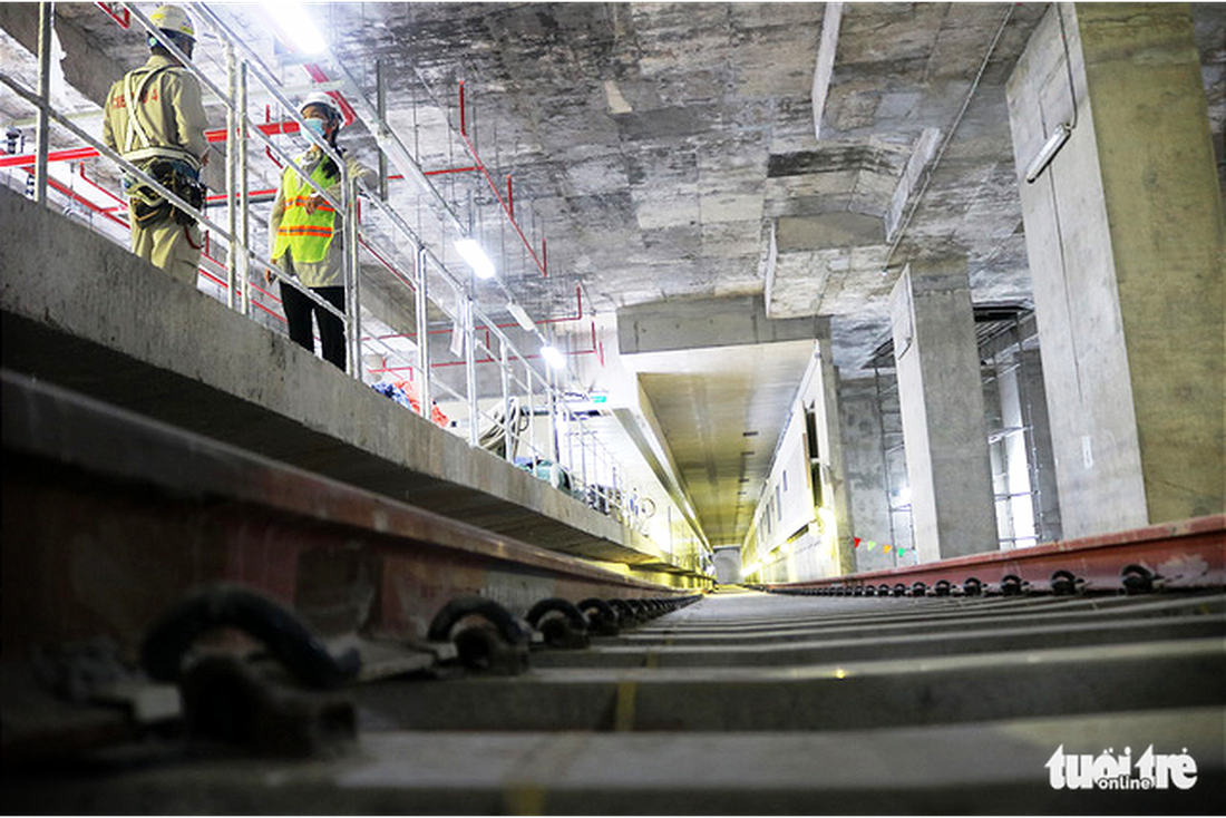 Những ngày cuối năm hối hả ở công trường nhà ga metro Bến Thành - Ảnh 10.