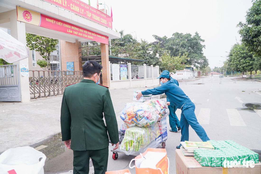 Ông nội 67 tuổi vượt gần 40km gửi đồ cho cháu lớp 3 trong khu cách ly - Ảnh 6.