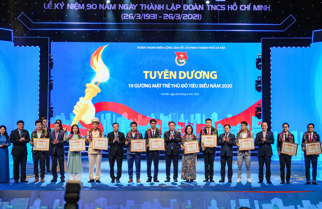 Thành đoàn Hà Nội đón nhận Huân chương Lao động hạng nhất - Ảnh 3.