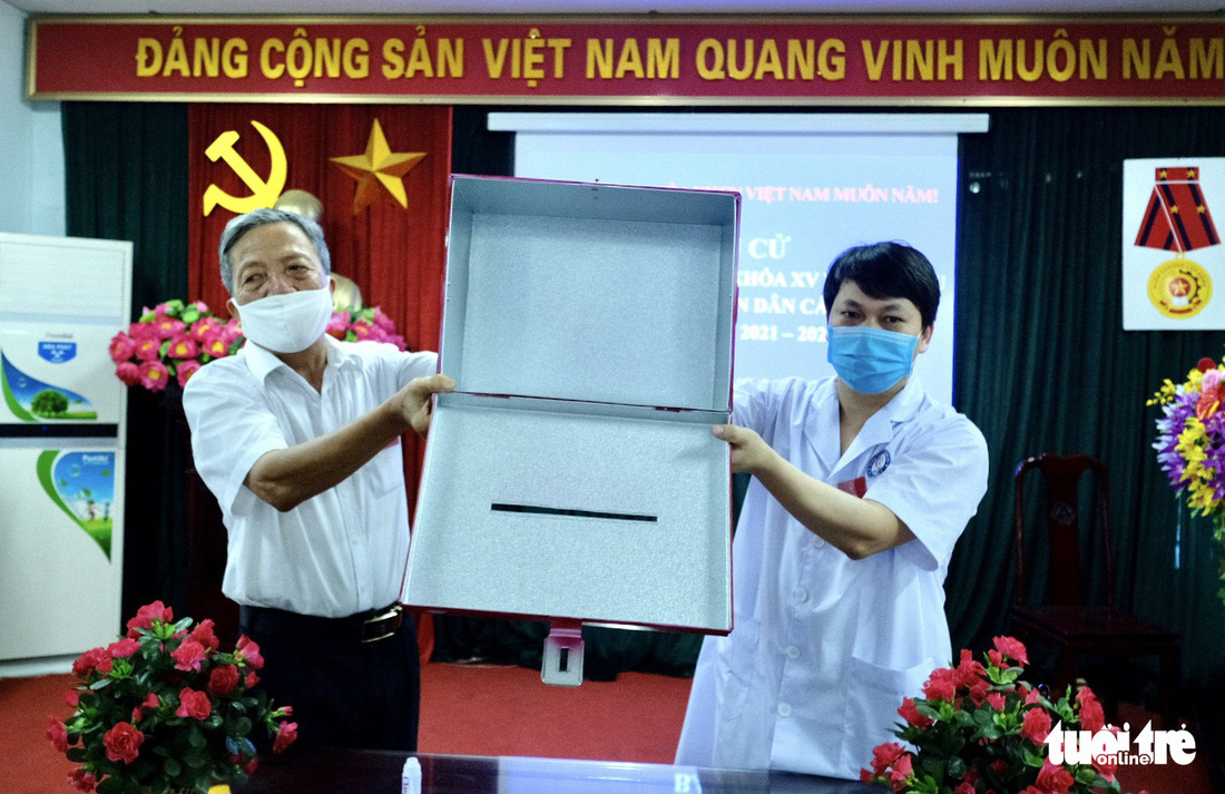 Bầu cử đặc biệt ở Bệnh viện dã chiến số 1 Bắc Ninh - Ảnh 9.