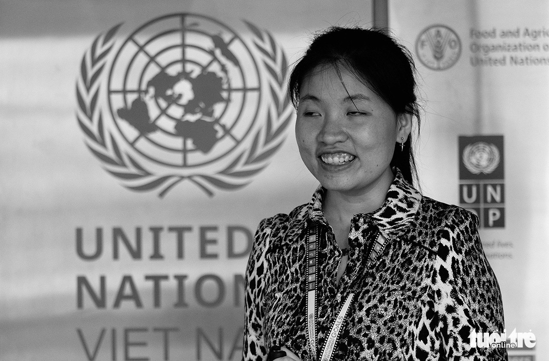 Cô gái khiếm thị Việt Nam đầu tiên làm việc cho UNDP: Nhắc chuyện buồn hoài chán lắm! - Ảnh 1.