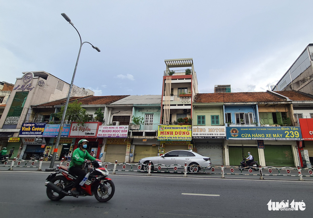 TP.HCM vắng hơn Tết - Ảnh 5.