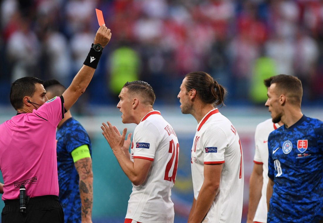 20 khoảnh khắc đáng nhớ vòng bảng Euro 2020 - Ảnh 5.