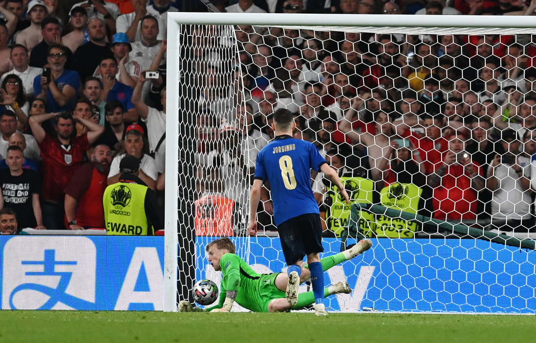 Những khoảnh khắc định đoạt trận chung kết Euro 2020 - Ảnh 20.