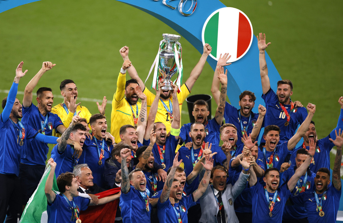 Những khoảnh khắc định đoạt trận chung kết Euro 2020 - Ảnh 24.