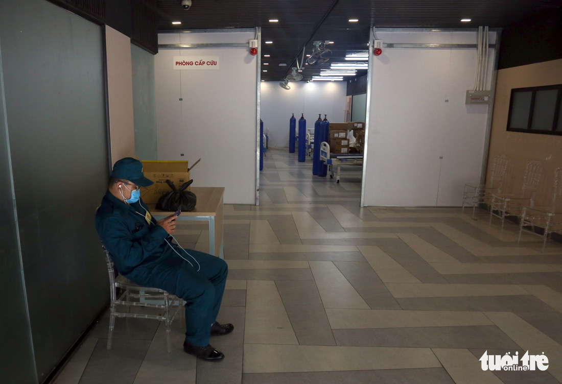 Bên trong Bệnh viện dã chiến số 5 Thuận Kiều Plaza trước giờ nhận bệnh - Ảnh 2.