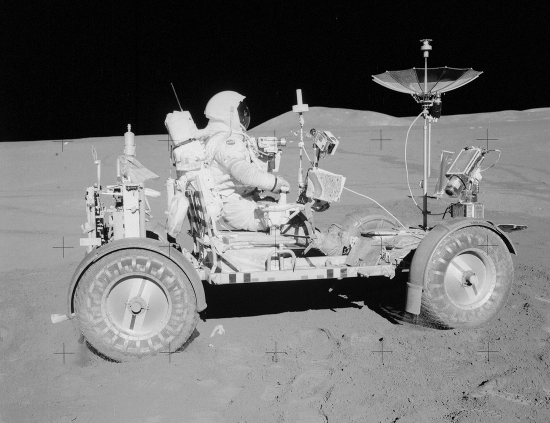 50 năm con người lái xe trên Mặt trăng - Ảnh 1.