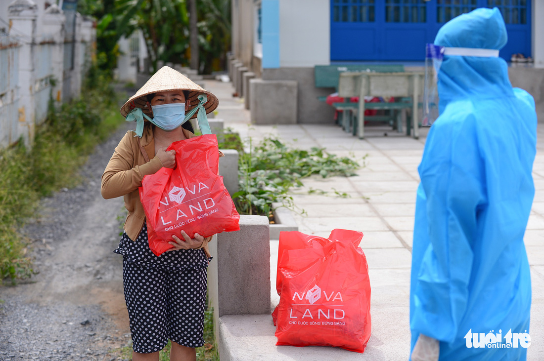 200.000 phần quà 0 đồng đang đến tay người dân khó khăn - Ảnh 14.