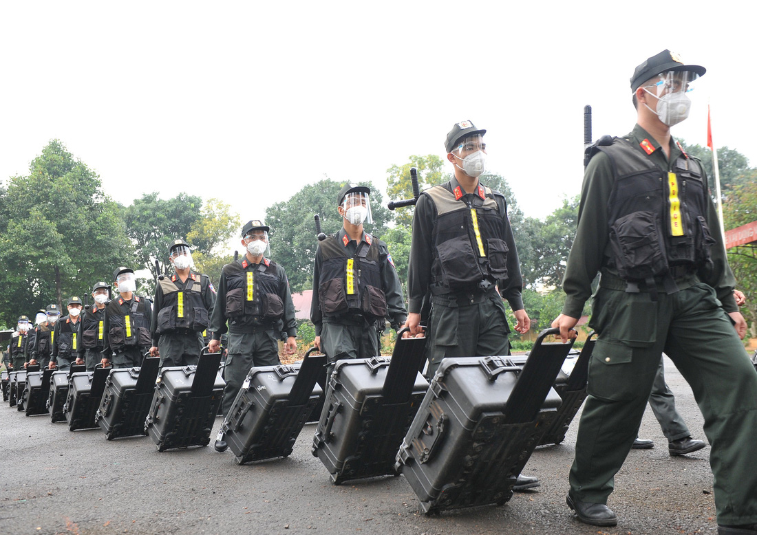 Trung đoàn Cảnh sát cơ động Tây Nguyên chi viện cho Bà Rịa - Vũng Tàu chống dịch - Ảnh 1.