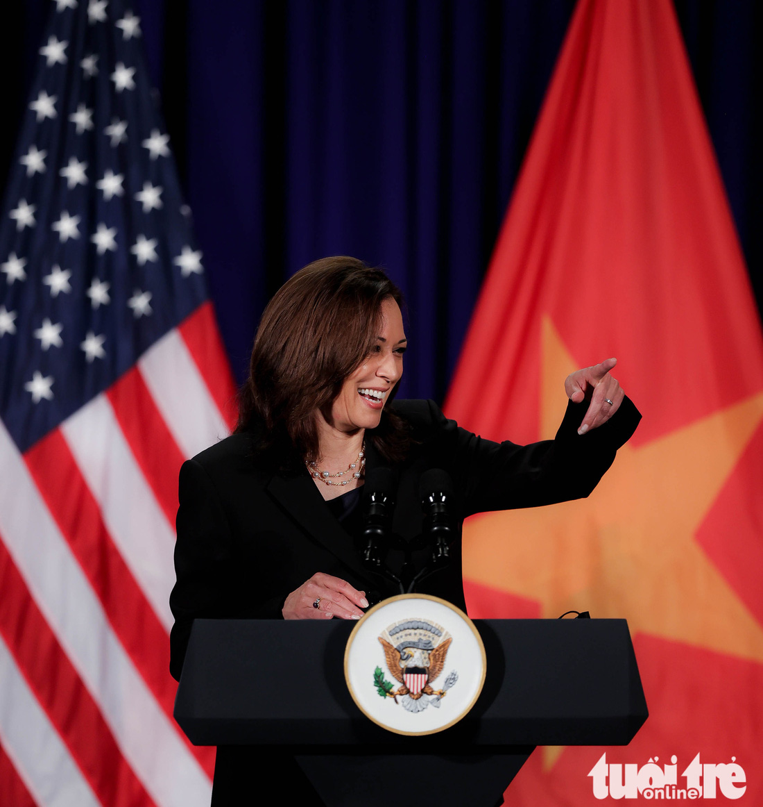 Những hình ảnh đáng nhớ của Phó tổng thống Mỹ Kamala Harris ở Việt Nam - Ảnh 13.