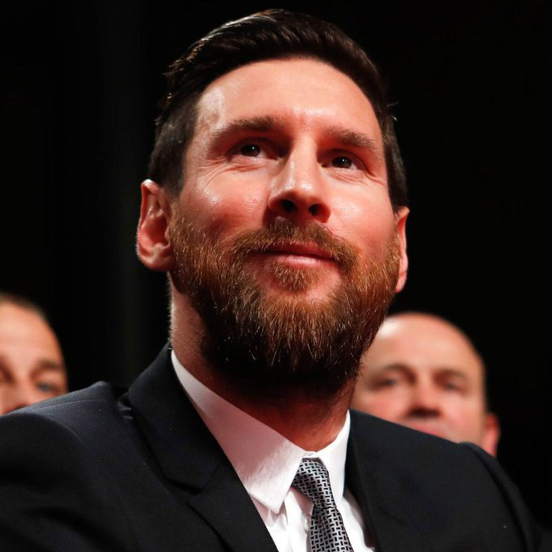 Messi khóc nhiều trong buổi họp báo chia tay Barca, chưa xác định bến đỗ mới - Ảnh 11.