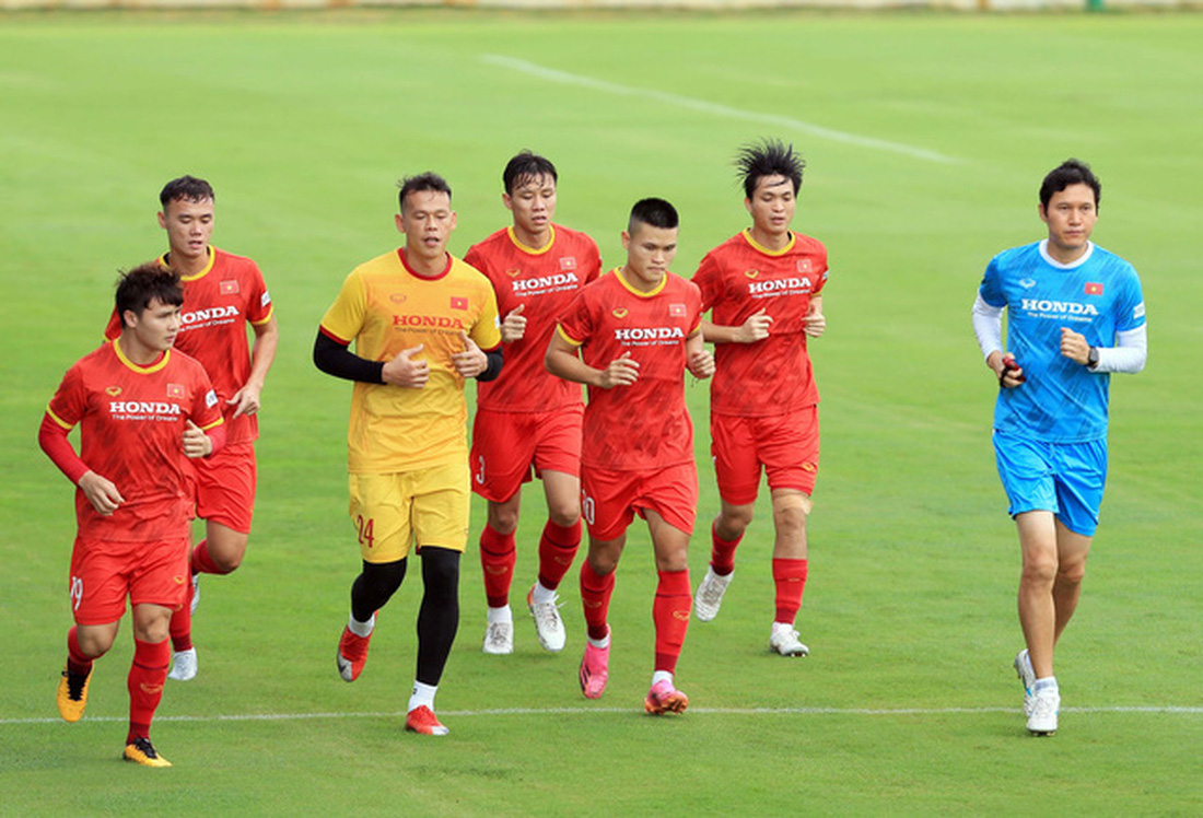 Công Phượng trở lại tập luyện cùng đội tuyển để chuẩn bị đá với Trung Quốc - Ảnh 6.