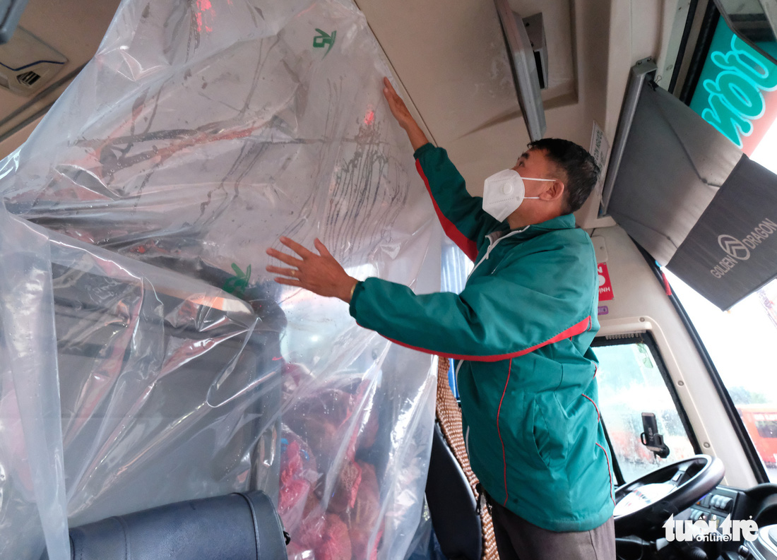 Bật máy lạnh xe giường nằm VIP chở 1.000 tấn rau tươi tặng người dân TP.HCM - Ảnh 4.
