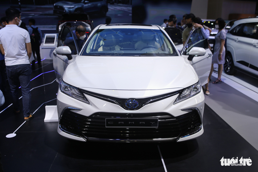 Toyota tung toàn ‘hàng độc’ chào VMS 2022: Veloz Cross lắp ráp, mổ Prius - Ảnh 12.