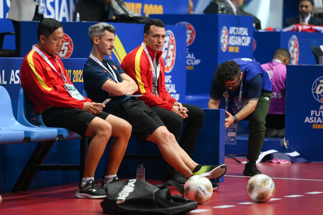 Futsal Việt Nam chia tay Giải vô địch châu Á sau trận thua 1-8 trước Iran - Ảnh 5.