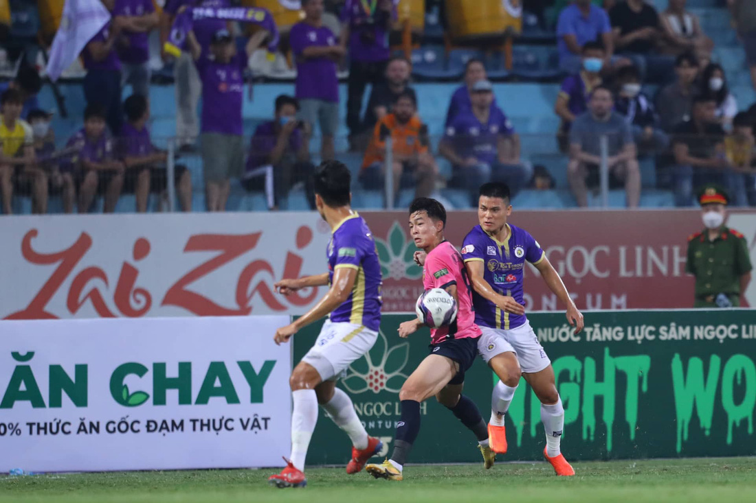 Hà Nội vô địch V-League 2022, Sài Gòn bên bờ vực xuống hạng - Ảnh 4.