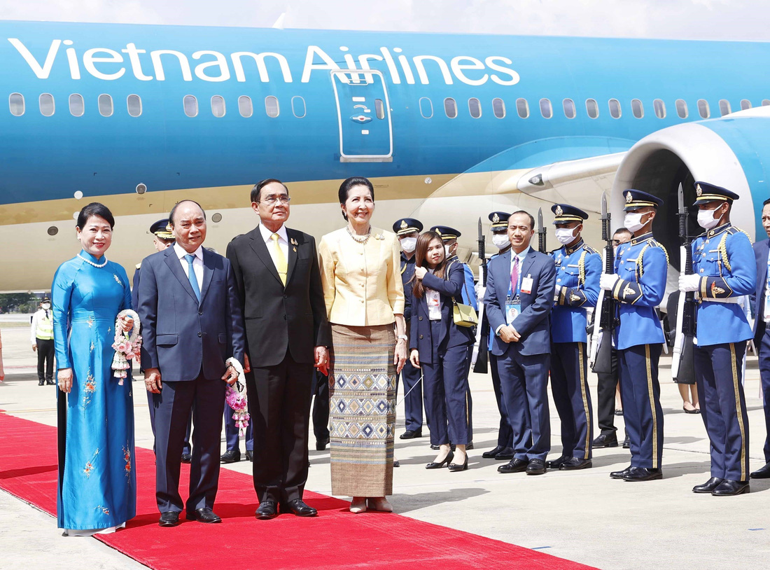 Chủ tịch nước bắt đầu chuyến thăm chính thức Thái Lan - Ảnh 5.