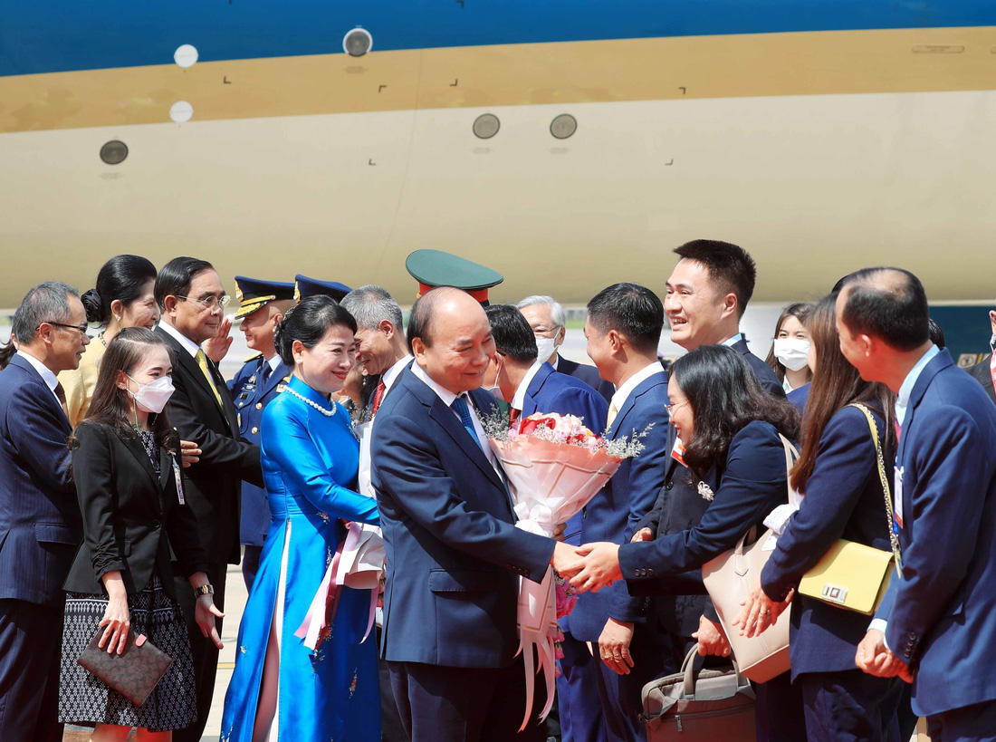 Chủ tịch nước bắt đầu chuyến thăm chính thức Thái Lan - Ảnh 6.