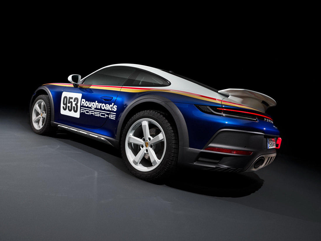 Porsche 911 Dakar ra mắt: Xe sang của nhà giàu thích nghịch cát - Ảnh 6.