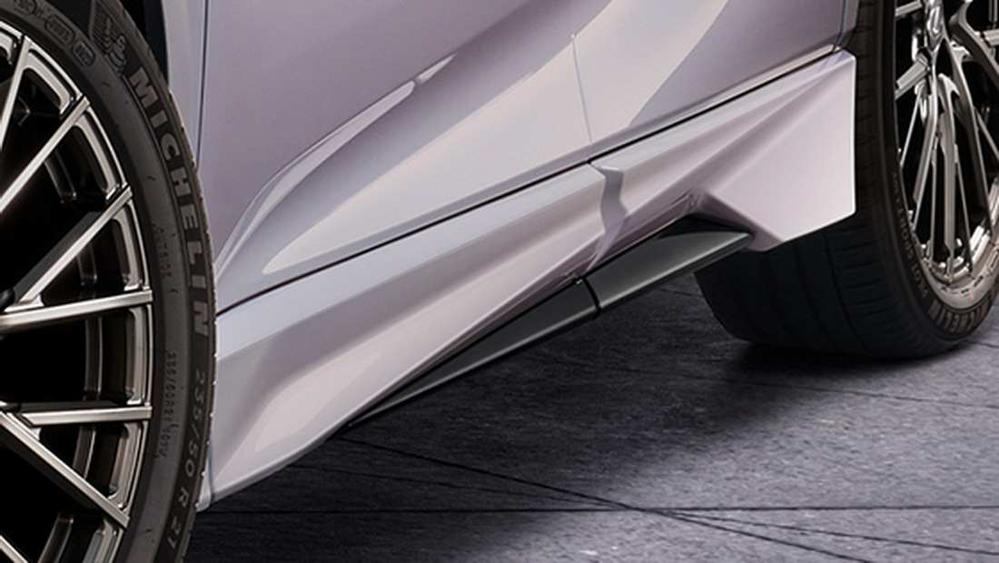 Lexus RX 2023 độ chính hãng với bodykit của Toyota - Ảnh 7.
