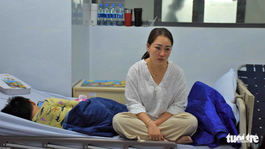 Vụ học sinh ngộ độc tập thể ở Nha Trang: Không còn trường hợp bị nặng - Ảnh 1.