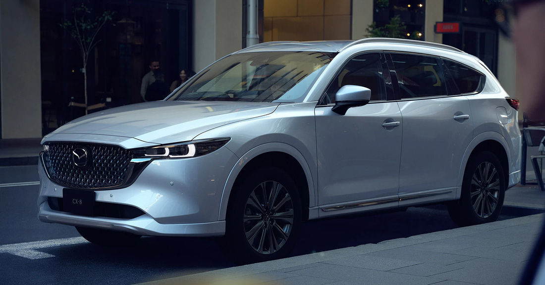 Mazda CX-8 2023 ra mắt: Hoàn thiện hơn, tăng sức đấu Hyundai Santa Fe - Ảnh 1.