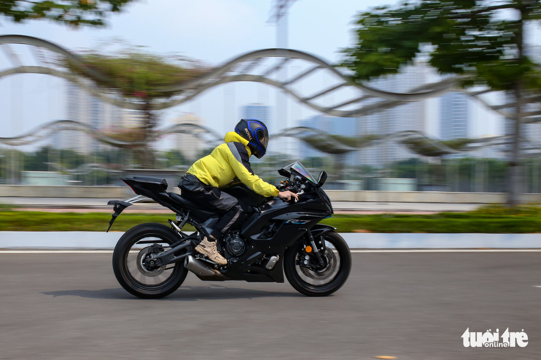 Yamaha YZF-R7 - Sportbike tầm trung giá 269 triệu đồng, thay thế huyền thoại R6 - Ảnh 13.
