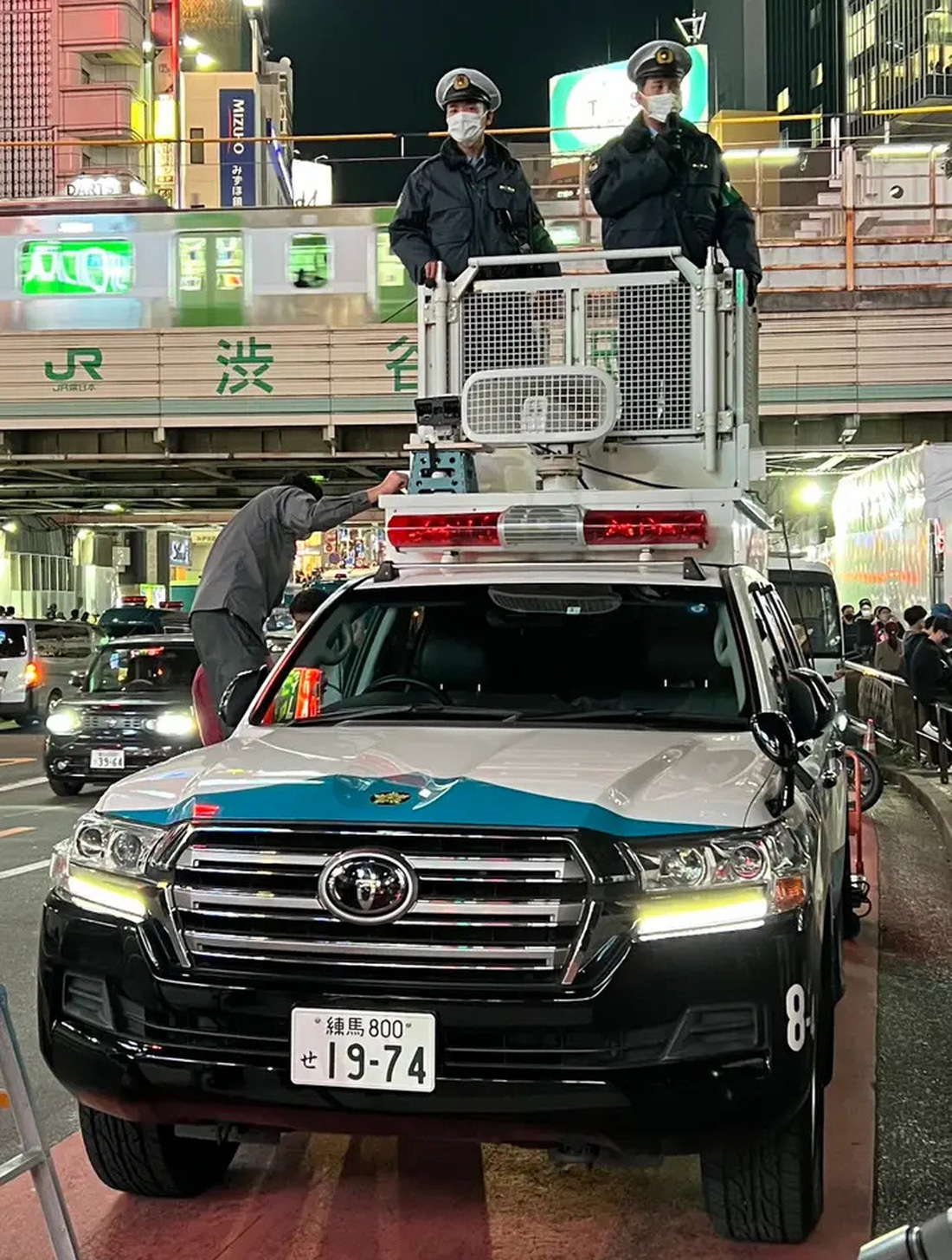 Báo Tây kinh ngạc trước xe cảnh sát Nhật Bản: Đủ chủng loại, từ mini tới hàng khủng - Ảnh 3.