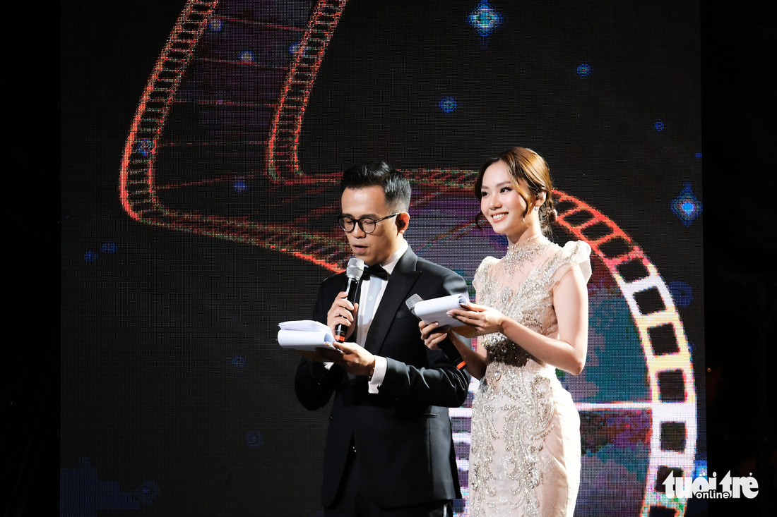 Dàn sao Việt dự thảm đỏ Liên hoan phim quốc tế Hà Nội - Ảnh 4.