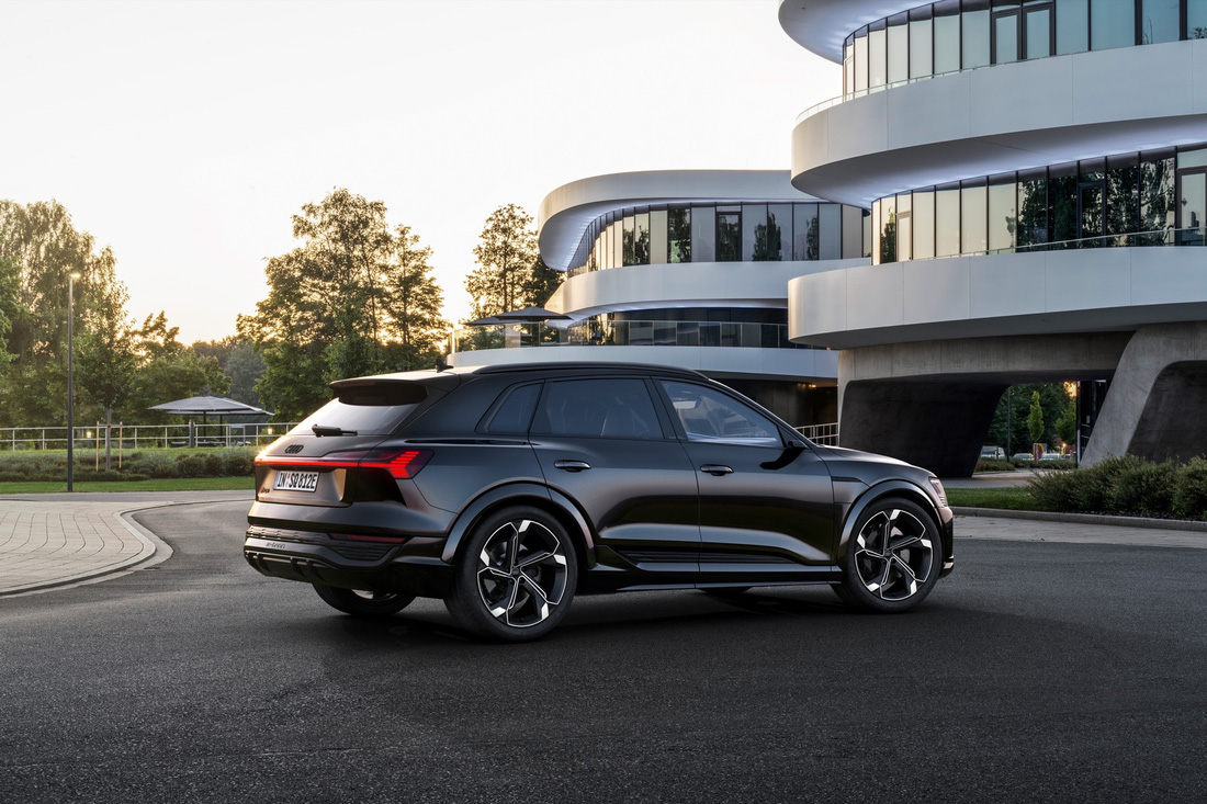 Audi Q8 e-tron ra mắt: Xe điện tiện nghi nhất của Audi - Ảnh 8.