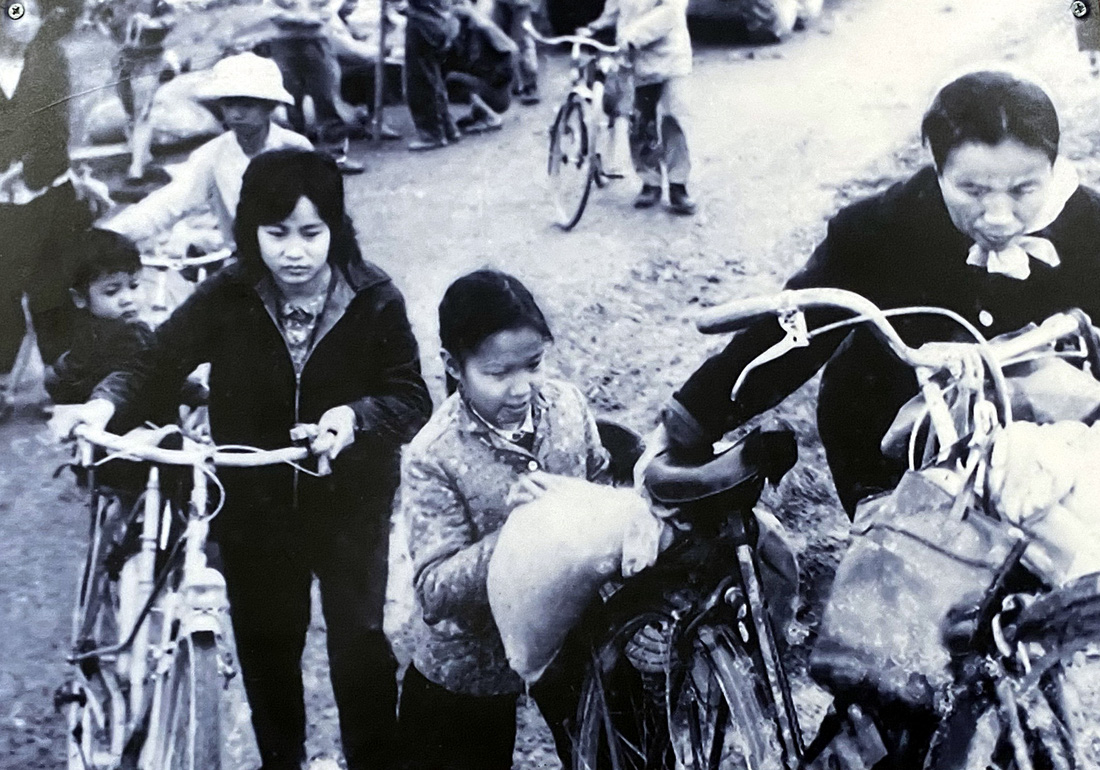 Kỷ niệm 50 năm Điện Biên Phủ trên không: Những hình ảnh Hà Nội một thời đạn bom - Ảnh 3.