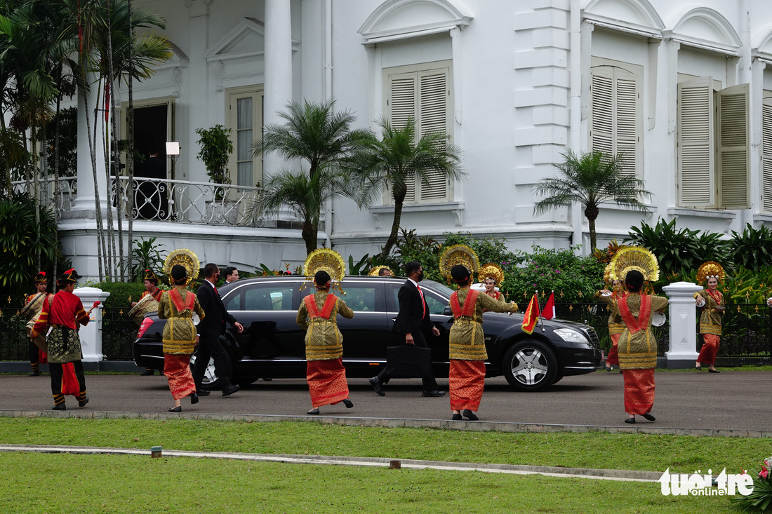Indonesia bắn 21 phát đại bác chào đón Chủ tịch nước Nguyễn Xuân Phúc - Ảnh 8.