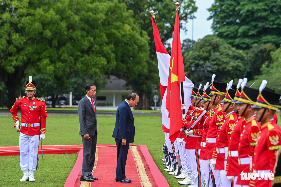 Indonesia bắn 21 phát đại bác chào đón Chủ tịch nước Nguyễn Xuân Phúc - Ảnh 3.