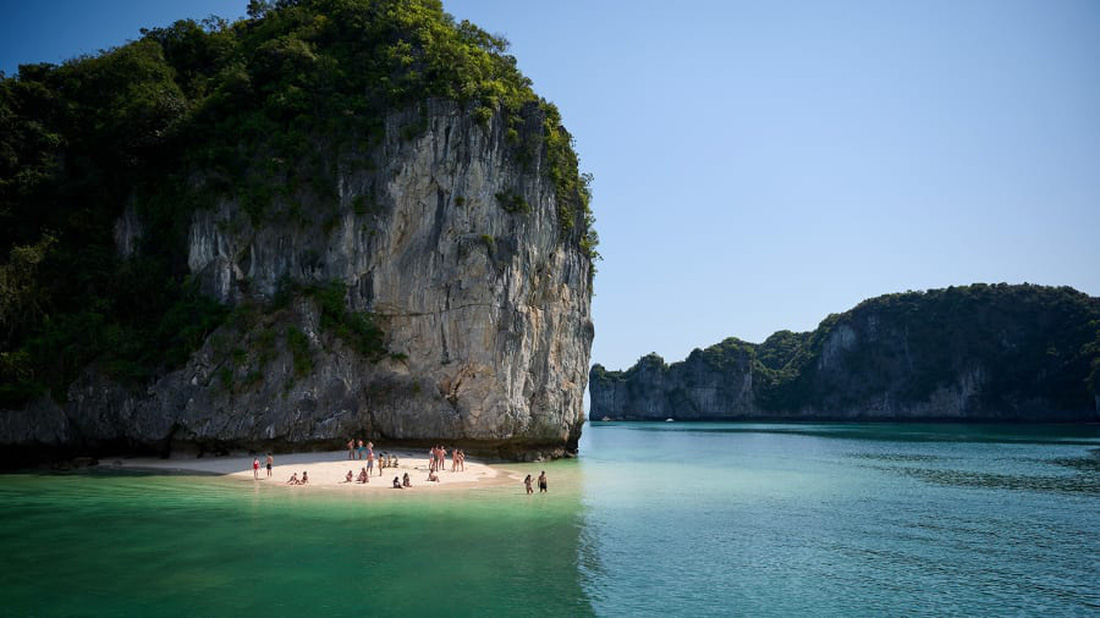 Báo Mỹ đánh giá Đà Lạt, vịnh Lan Hạ là những kho báu tiềm ẩn của châu Á - Ảnh 1.