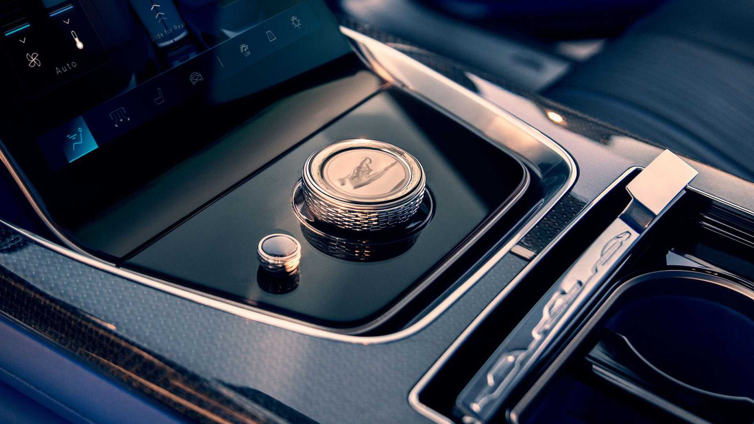Cadillac mang biểu tượng nữ thần trở lại đấu Rolls-Royce, Bentley - Ảnh 3.