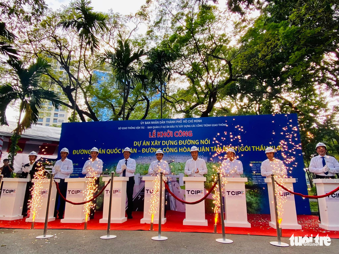 Chính thức khởi công đường kết nối nhà ga T3, gỡ tắc sân bay Tân Sơn Nhất - Ảnh 2.