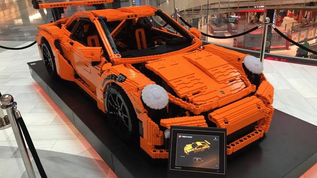 10 chiếc xe Lego đỉnh như xe thật: Hàng trăm miếng lắp trong hàng trăm giờ, có mẫu đi được - Ảnh 7.