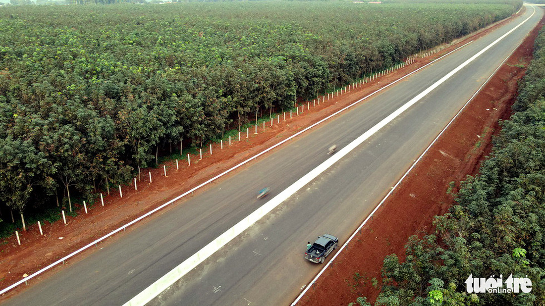 Hình ảnh cao tốc Dầu Giây - Phan Thiết trước ngày thông xe kỹ thuật - Ảnh 11.
