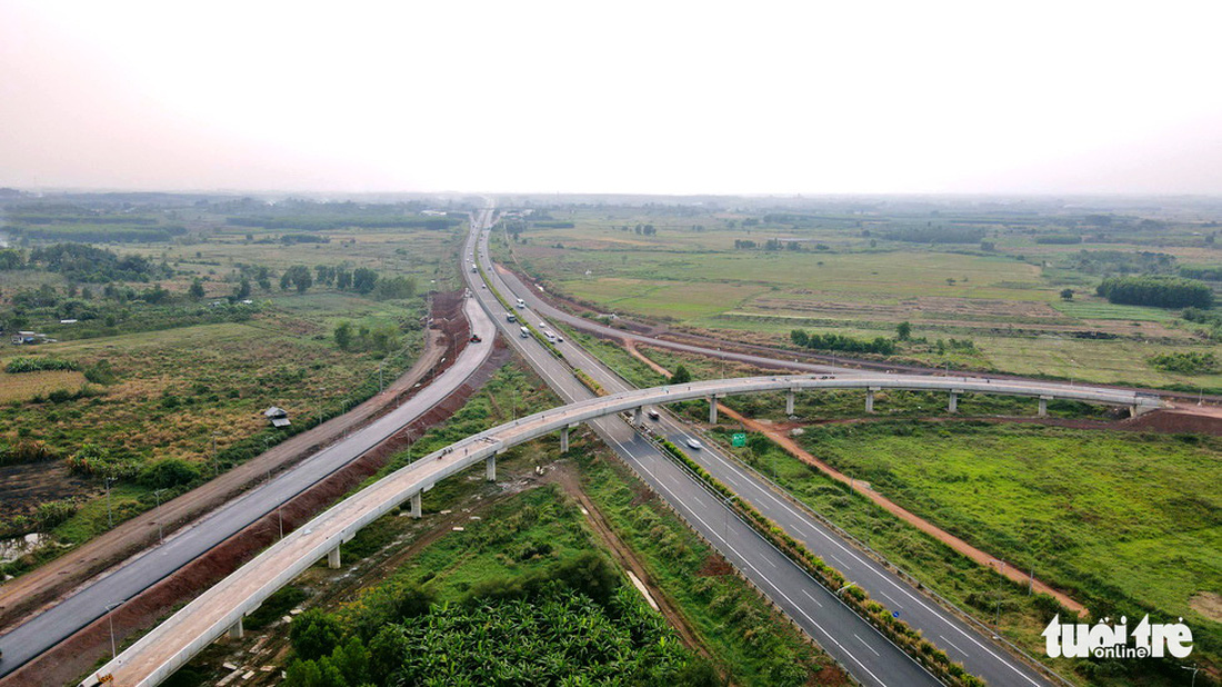 Hình ảnh cao tốc Dầu Giây - Phan Thiết trước ngày thông xe kỹ thuật - Ảnh 12.