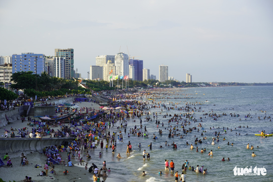 Tết dương lịch 2023: TP.HCM, Nha Trang, Hà Nội... bùng nổ các hoạt động đón năm mới - Ảnh 16.