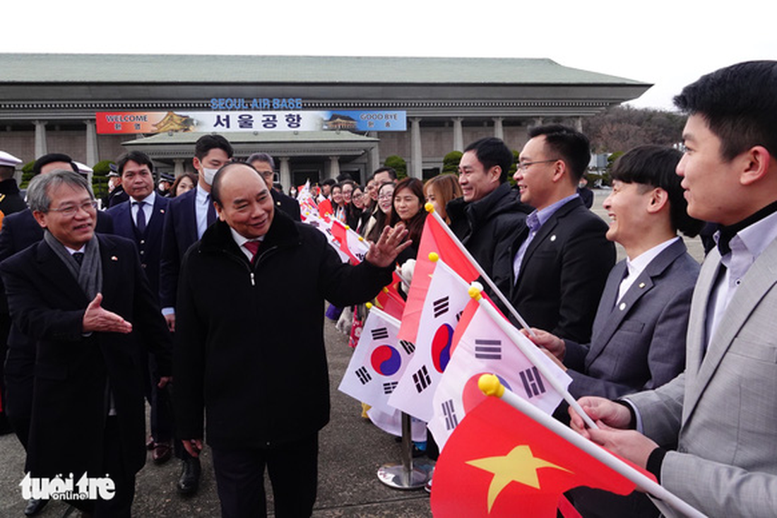 Chủ tịch nước Nguyễn Xuân Phúc đến Seoul, bắt đầu chuyến thăm Hàn Quốc - Ảnh 5.