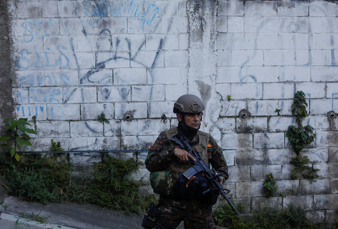 Băng đảng tội phạm lộng hành, El Salvador phải huy động 10.000 quân bao vây - Ảnh 8.