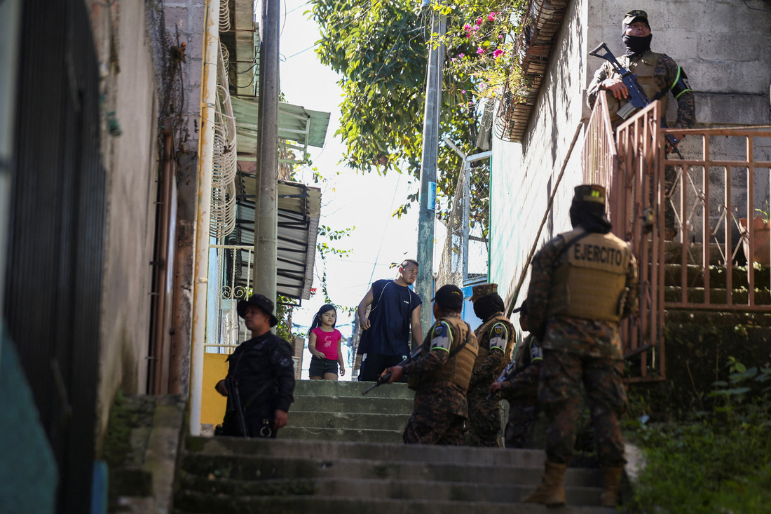 Băng đảng tội phạm lộng hành, El Salvador phải huy động 10.000 quân bao vây - Ảnh 7.