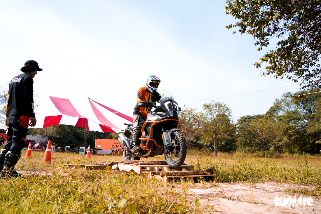 Hai ngày thử thách sức bền của dân chơi mô tô địa hình tại Việt Nam - Ảnh 10.