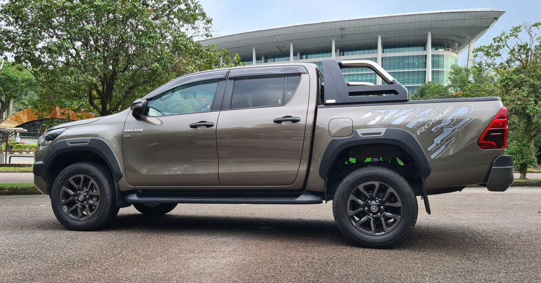 Toyota Hilux Rogue lần đầu lộ diện tại Đông Nam Á: Nâng cấp cấu hình mạnh nhất chạy địa hình - Ảnh 5.