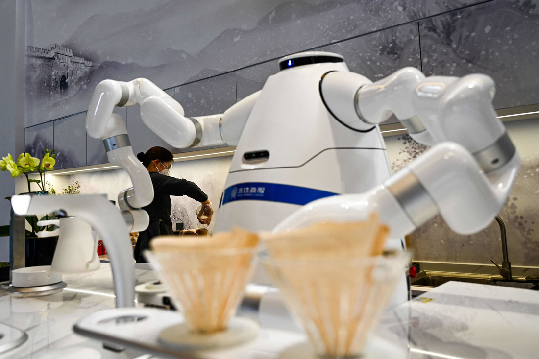 Biệt đội robot chăm lo ‘từ A tới Z’ tại Olympic Bắc Kinh - Ảnh 2.