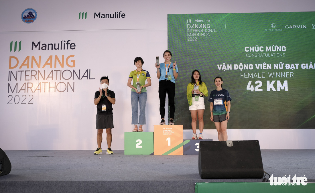 Đông vui Giải marathon quốc tế Đà Nẵng: Nhịp sống đã trở lại bình thường - Ảnh 9.