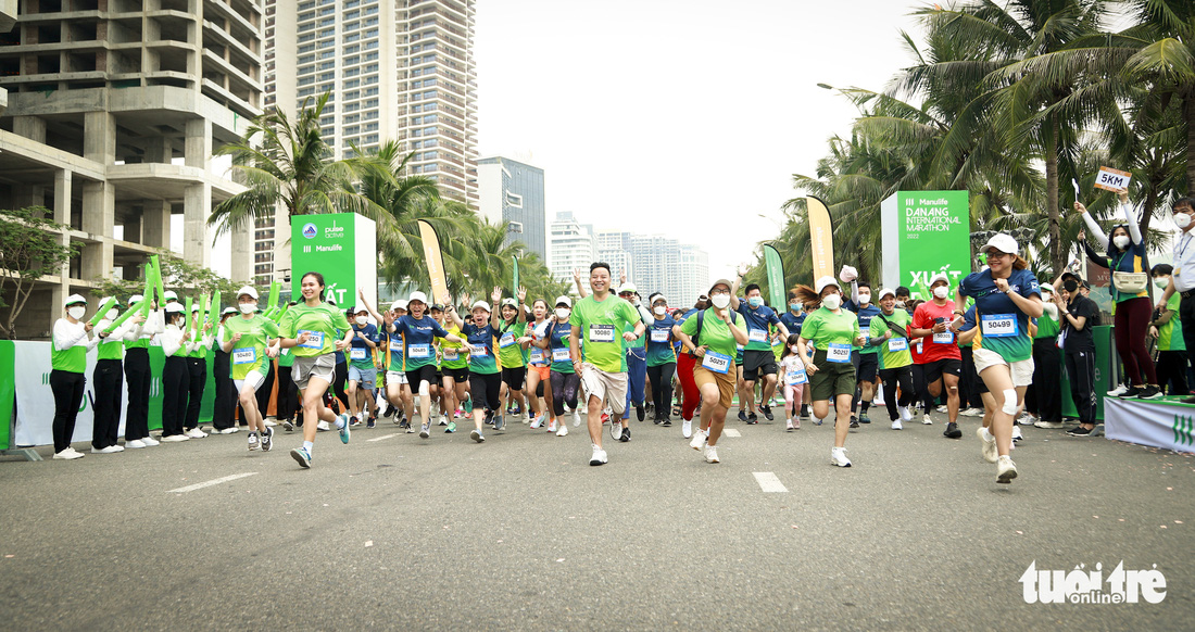 Đông vui Giải marathon quốc tế Đà Nẵng: Nhịp sống đã trở lại bình thường - Ảnh 1.