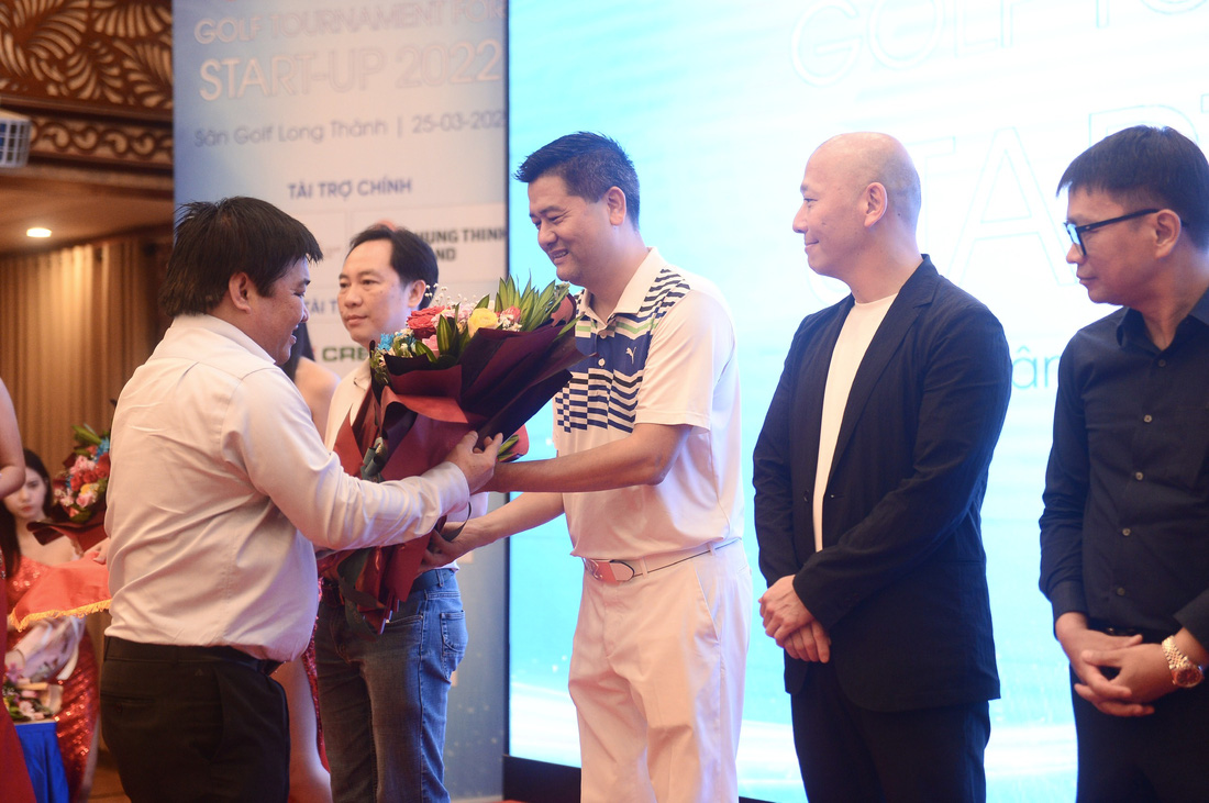 Sôi nổi đêm Gala trao giải Golf Tournament For Start-up 2022 - Ảnh 16.