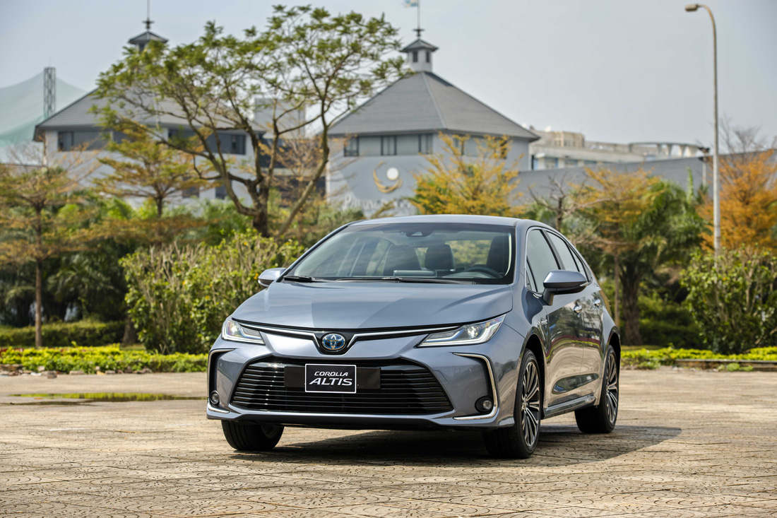Toyota Corolla Altis 2022 ra mắt Việt Nam: Thêm nhiều công nghệ, giá từ 719 triệu đồng - Ảnh 1.